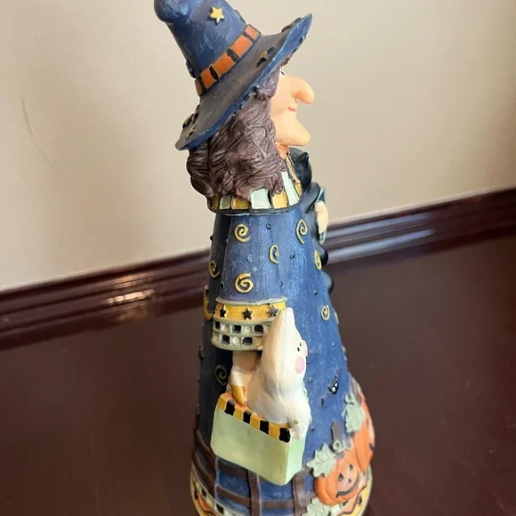 Hand-Painted Halloween Witch Figurine with Pumpkins and Ghost-Jim Shore Style - Picture 4 of 7